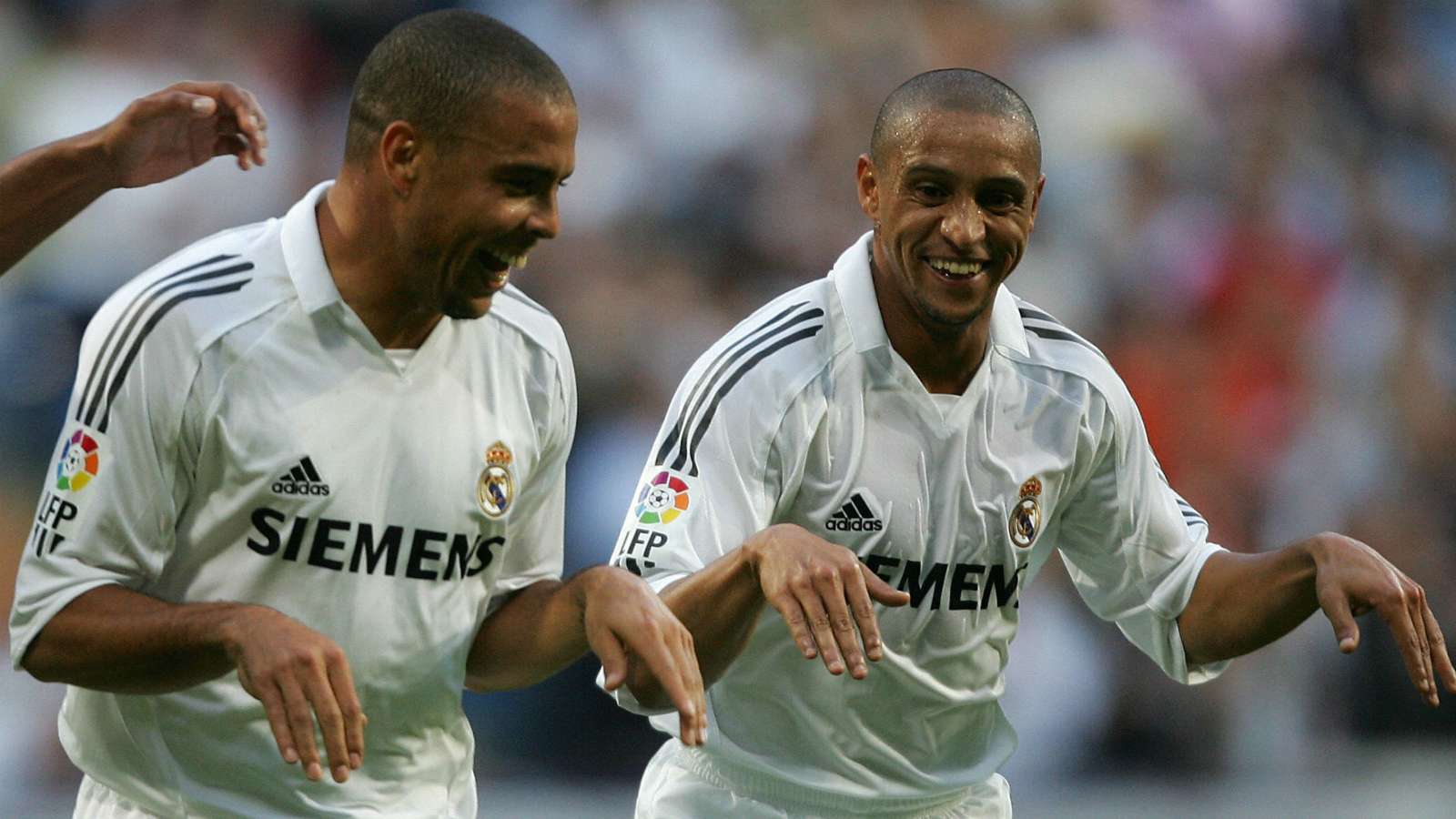 'I've slept with Ronaldo more times than my wife!' - Roberto Carlos lifts lid on Real Madrid dressing room - Bóng Đá