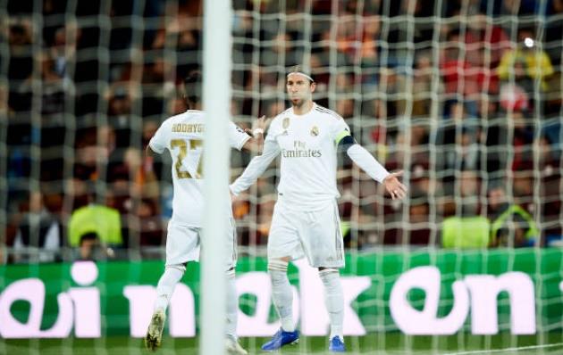 Ramos không nhường penalty, Rodrygo chạy ngay đến làm 1 điều sau bàn thắng - Bóng Đá