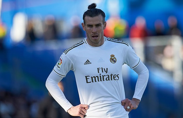 Zinedine Zidane leaves Gareth Bale out of Real Madrid squad to play Sevilla 'despite Welshman having trained all week and being injury free' - Bóng Đá