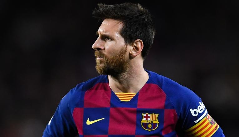Lionel Messi tipped to leave Barcelona during summer after Cristiano Ronaldo comment - Bóng Đá