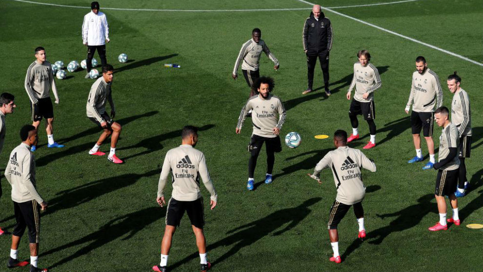 Zidane fully armed for clashes with Manchester City and Barcelona - Bóng Đá