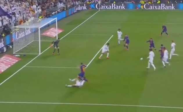 Video: €120m Griezmann misses a huge chance to put Barcelona ahead against Real Madrid - Bóng Đá