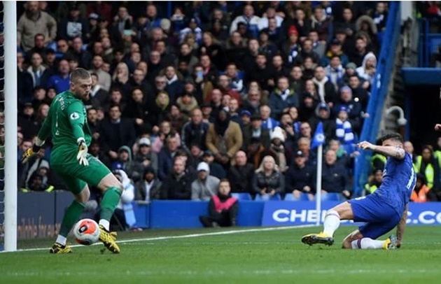 Chelsea striker Olivier Giroud praised by Alan Shearer after 'bullying' Everton defenders - Bóng Đá