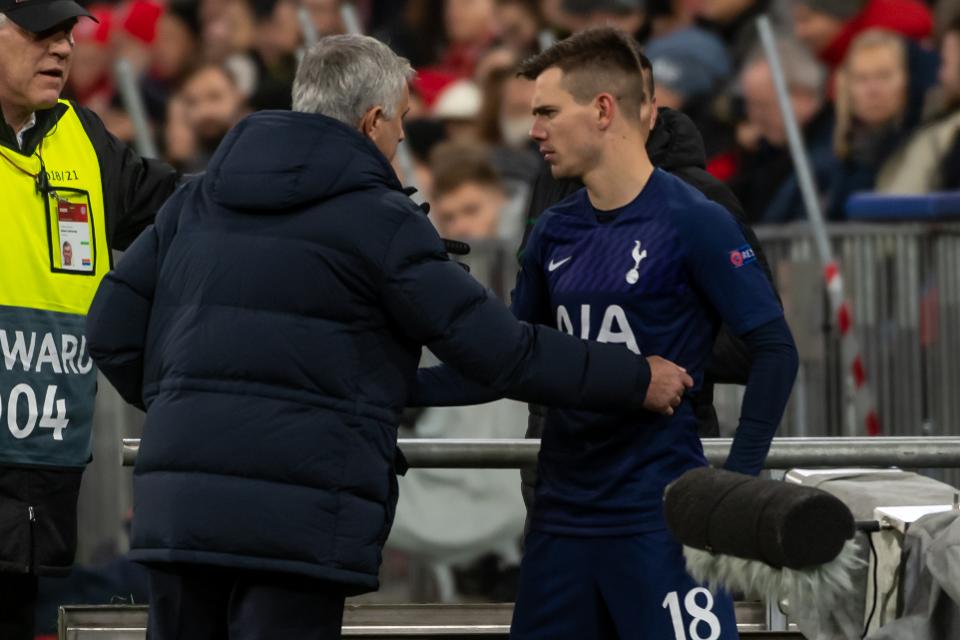 Tottenham Hotspur: Fans discuss Jose Mourinho’s plans for Oliver Skipp - Bóng Đá