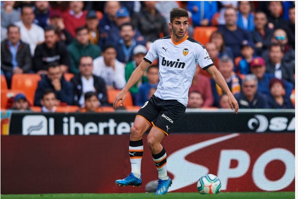 Valencia put £36m price tag on Arsenal target Carlos Soler as LaLiga side battle to keep their star players - Bóng Đá