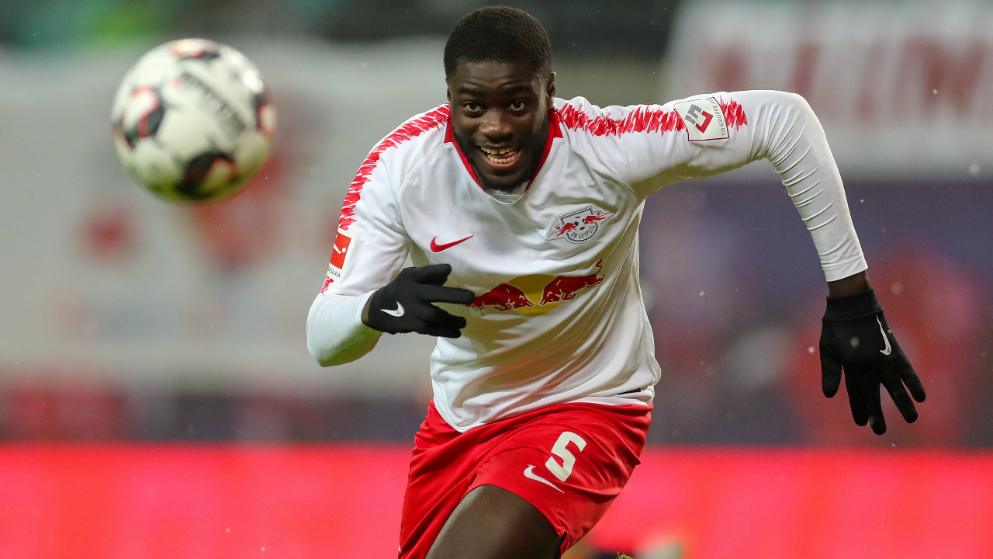 Zinedine Zidane 'determined to bring Dayot Upamecano to Real Madrid' - Bóng Đá