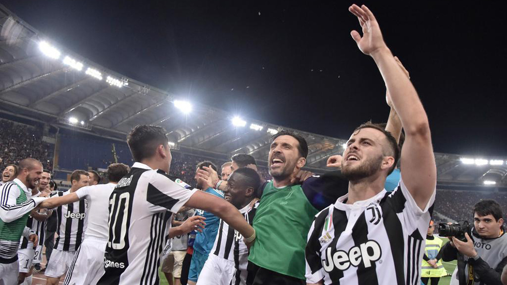 Pjanic: Juventus is a family, it's a club of the highest level - Bóng Đá