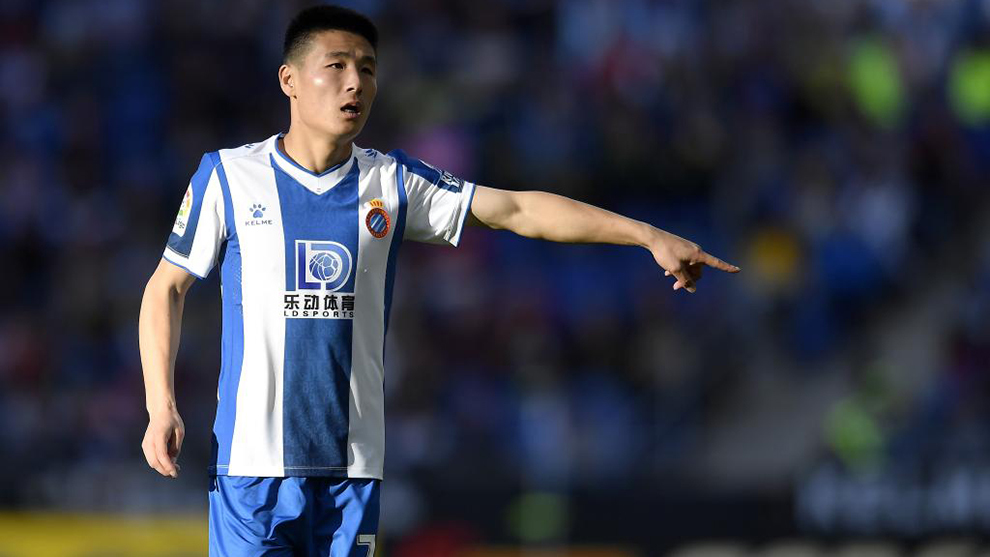Wu Lei is in negotiations with Wolves - Bóng Đá