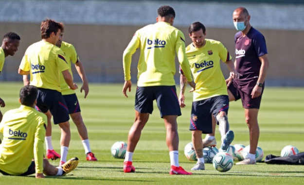 Messi is back to his best in training - Bóng Đá