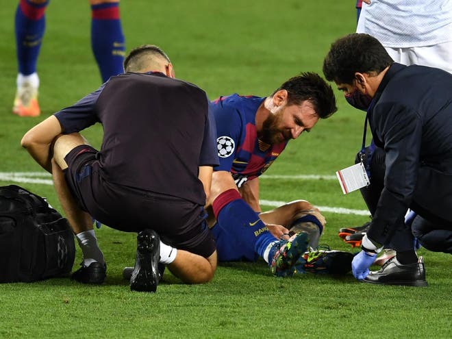 Leo Messi is injured: Left foot problem before Bayern Munich - Bóng Đá
