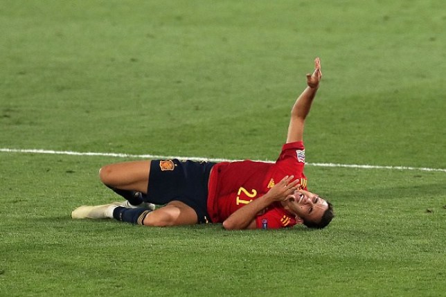Manchester United target Sergio Reguilon provides update on ankle injury after Spain win   - Bóng Đá