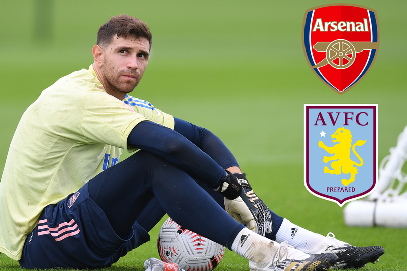 Emiliano Martinez reacts on Instagram after Arsenal accept £20m bid from Aston Villa - Bóng Đá