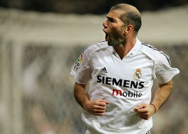 Từ Van Nistelrooy đến Zidane: 10 thương vụ đắt giá nhất mùa giải 2001/02 - Bóng Đá