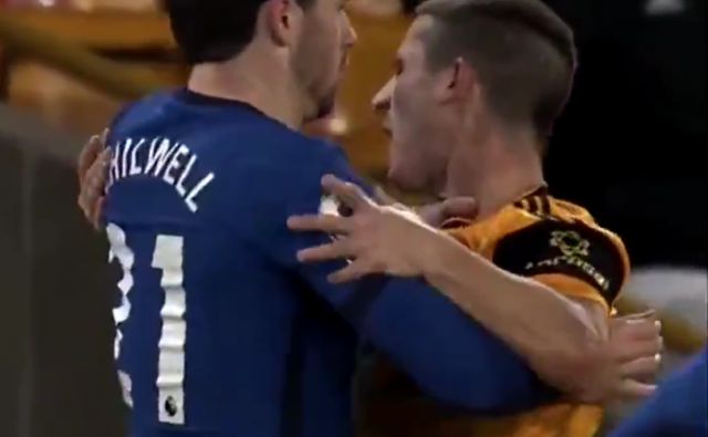 Watch: Ben Chilwell grabs Podence by the throat & somehow avoids a red card - Bóng Đá