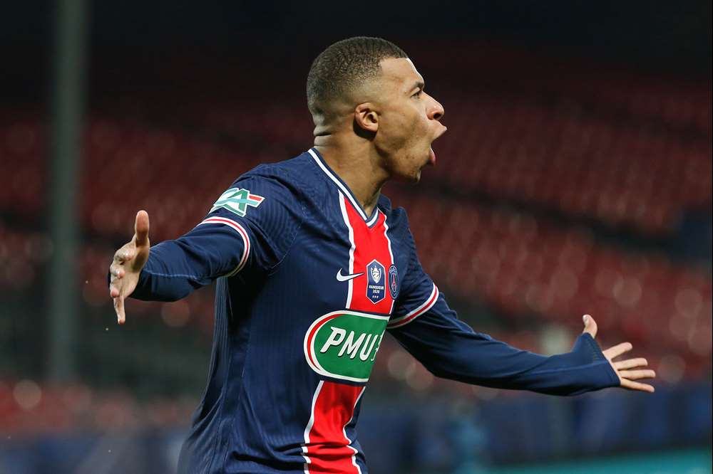 Lập cực phẩm solo, Mbappe khiến Barca "run rẩy" trước thềm đại chiến