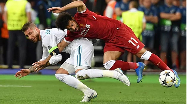 Roberto Carlos: Salah isn't even going to get close to Sergio Ramos - Bóng Đá