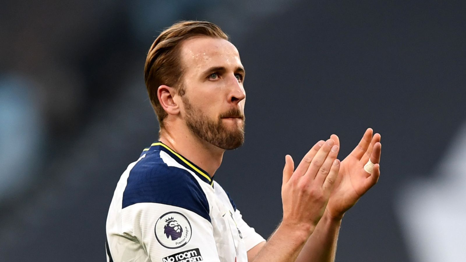 Harry Kane: Manchester City's Kevin De Bruyne is a 'striker's dream' to play with - Bóng Đá