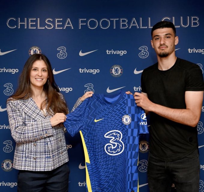 CHÍNH THỨC! Chelsea có bản hợp đồng đầu tiên - Bóng Đá