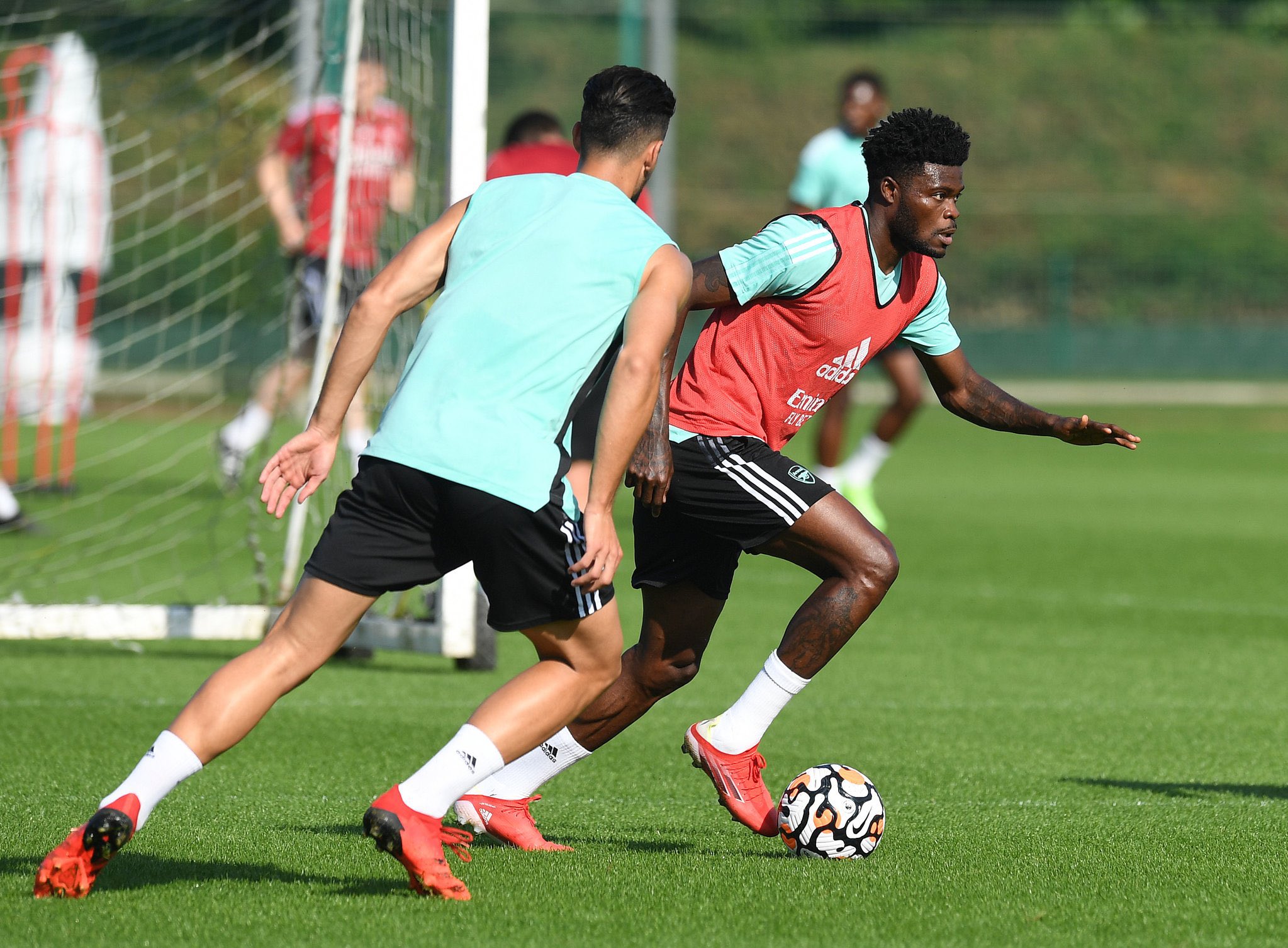 Thomas Partey returns to Arsenal training ahead of Norwich clash - Bóng Đá