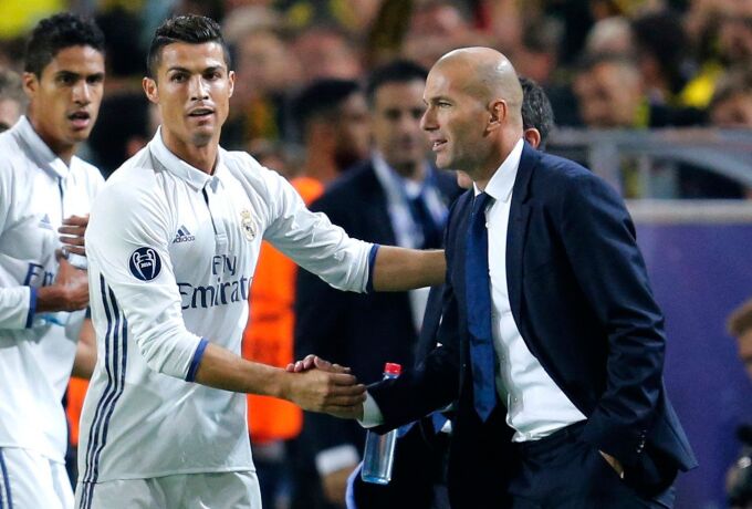 Cristiano Ronaldo's comments show why he 'recommended' Zinedine Zidane to Man Utd - Bóng Đá