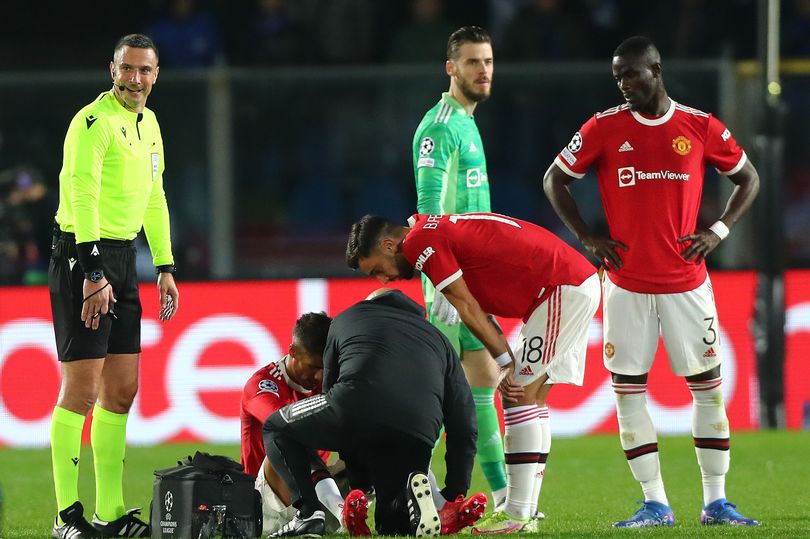 Manchester United issue injury update on Raphael Varane - Bóng Đá