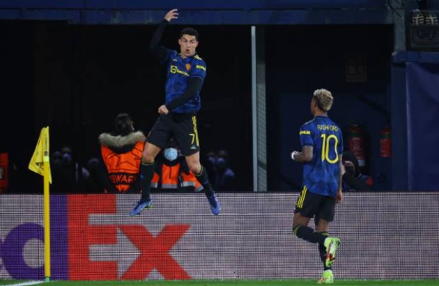 Pha ăn mừng quen thuộc của Ronaldo.