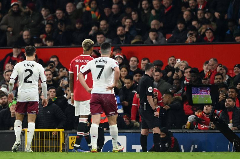 Alan Shearer slams VAR after controversial decision against Aston Villa vs Manchester United - Bóng Đá