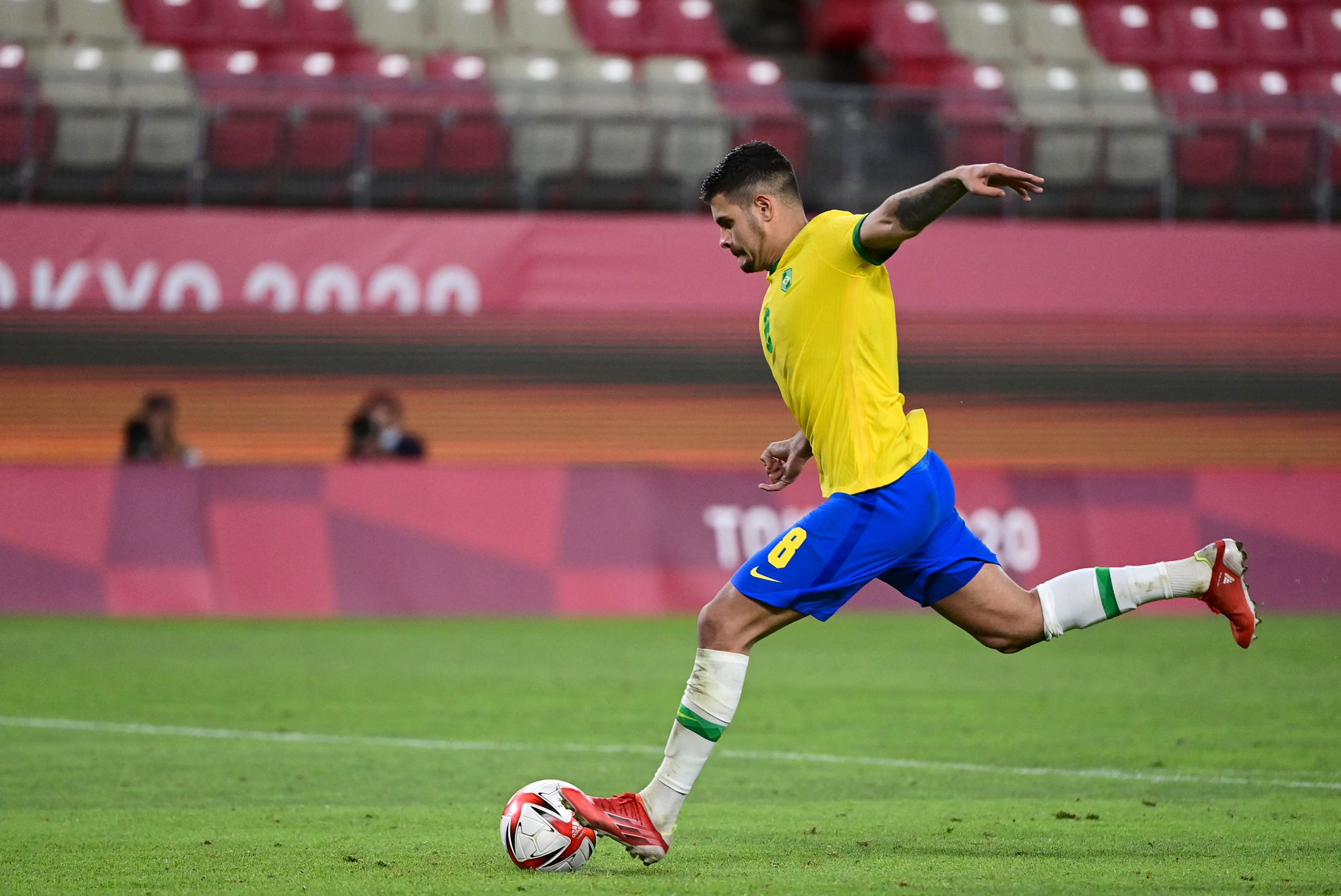 Newcastle and OL have reached an agreement for Bruno Guimarães after meeting. - Bóng Đá