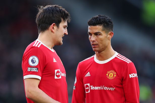 Bruno Fernandes sends pointed Harry Maguire message amid Man Utd war with Cristiano Ronaldo - Bóng Đá