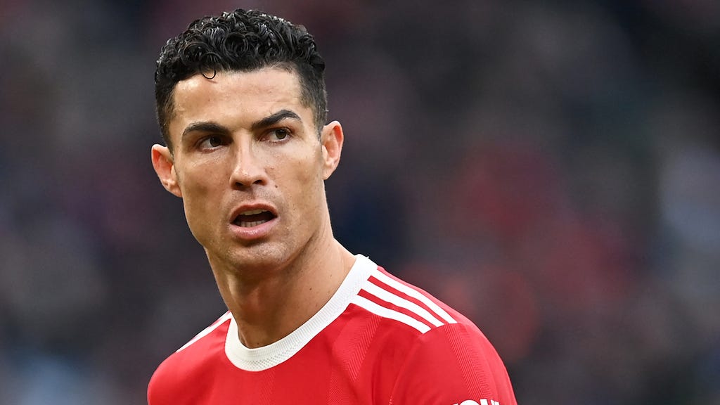 Ronaldo admits 'I don’t have many years left' but Man Utd superstar still plans to play into his 40s - Bóng Đá