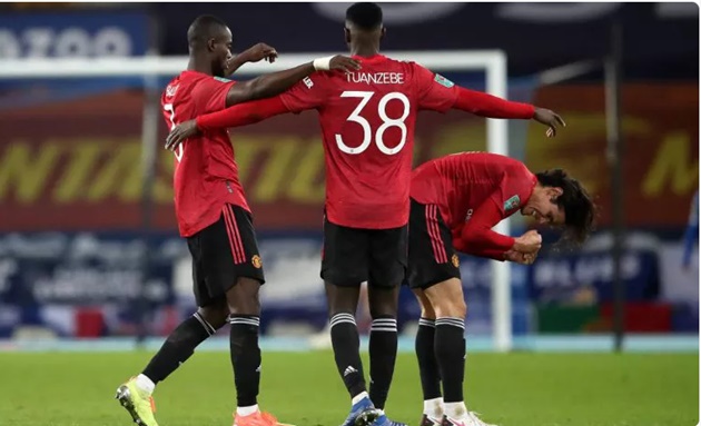 Both Eric Bailly and Axel Tuanzebe are set to leave Manchester United this summer - decision made - Bóng Đá