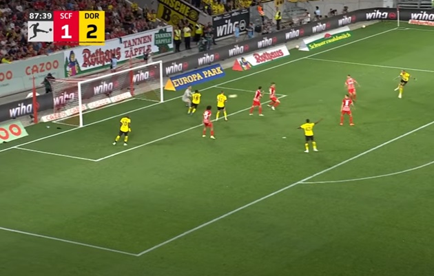 Thần đồng rực sáng, Dortmund dẫn đầu Bundesliga - Bóng Đá