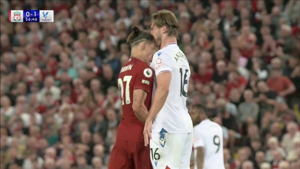 Cầu thủ bị Nunez húc đầu tiết lộ điều kinh hoàng về fan Liverpool - Bóng Đá