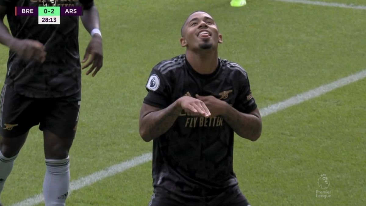 Gabriel Jesus uses Arsenal celebration to pay tribute to Vinicius Jr after racist slur - Bóng Đá