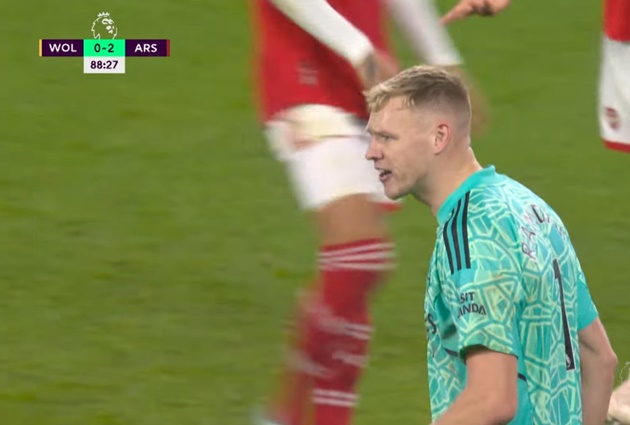 ARSENAL STAR WAS SPOTTED FURIOUSLY SCREAMING AT OLEKSANDR ZINCHENKO DURING LAST NIGHT’S 2-0 WIN - Bóng Đá