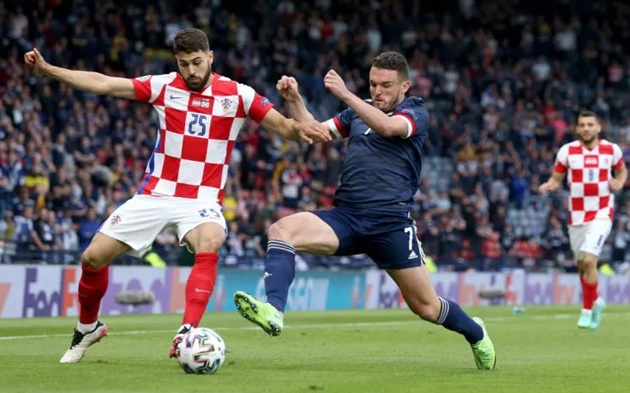 Manchester United, Chelsea and Barcelona are set to battle it out for Croatia defender Josko Gvardiol. - Bóng Đá