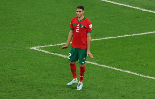 Morocco beat Spain: Achraf Hakimi paid tribute to Sergio Ramos after penalty - Bóng Đá