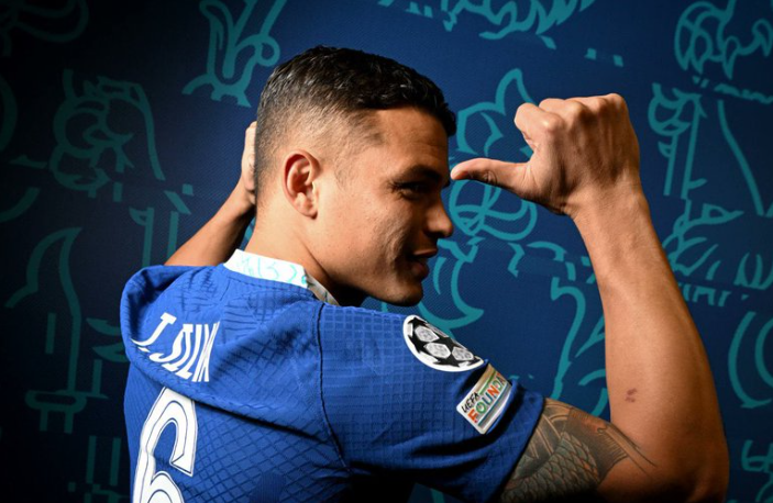 Official, confirmed. Thiago Silva signs new deal with Chelsea valid until June 2024 as reported earlier today - Bóng Đá