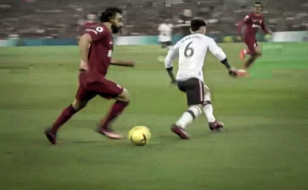 Salah đưa Martinez đến chiều không gian khác - Bóng Đá