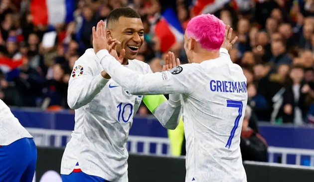 WATCH: Captain Kylian Mbappe! France skipper sits down MULTIPLE defenders before firing home to round out Netherlands rout - Bóng Đá