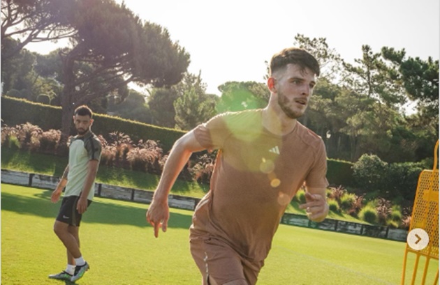 Arsenal signing Declan Rice steps up pre-season training with Bruno Fernandes, - Bóng Đá