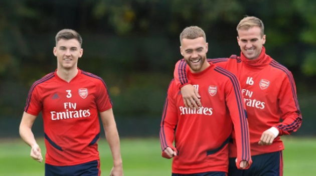 Holding và Tierney có thể rời Emirates.