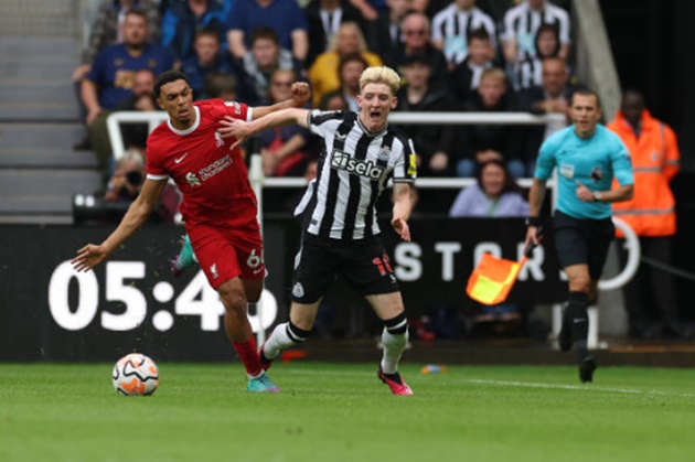 Eddie Howe makes 'painful' Liverpool admission and Newcastle red card complaint - Bóng Đá