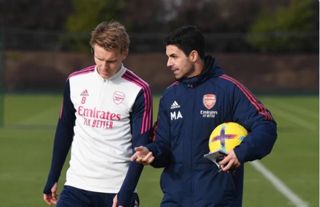 Arteta khai sáng cho Odegaard