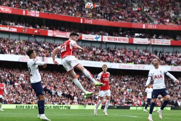 Mikel Arteta provides update on Declan Rice injury after Arsenal star forced off vs Tottenham - Bóng Đá