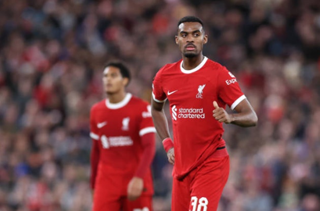 Klopp mở khóa chiến binh toàn năng