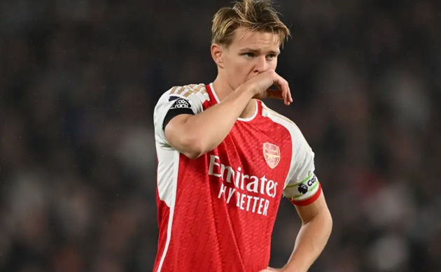 'Sloppy' Arsenal captain Martin Odegaard told 'he's not the same player' this season by ex-Gunners star - Bóng Đá