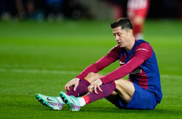 🚨 Barcelona are considering selling Robert Lewandowski this summer. 👋 - Bóng Đá