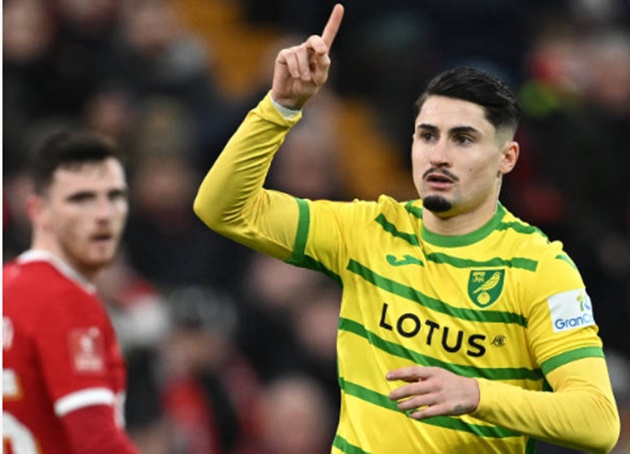 ''Norwich đến Anfield và ghi hai bàn thắng''