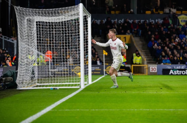 Rasmus Hojlund moves past Cristiano Ronaldo with heroics against Wolves - Bóng Đá